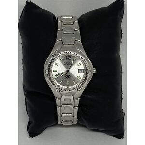 Fossil AM3573 Womens Silver Stainless Steel Analog Dial Quartz Wrist Watch VK236